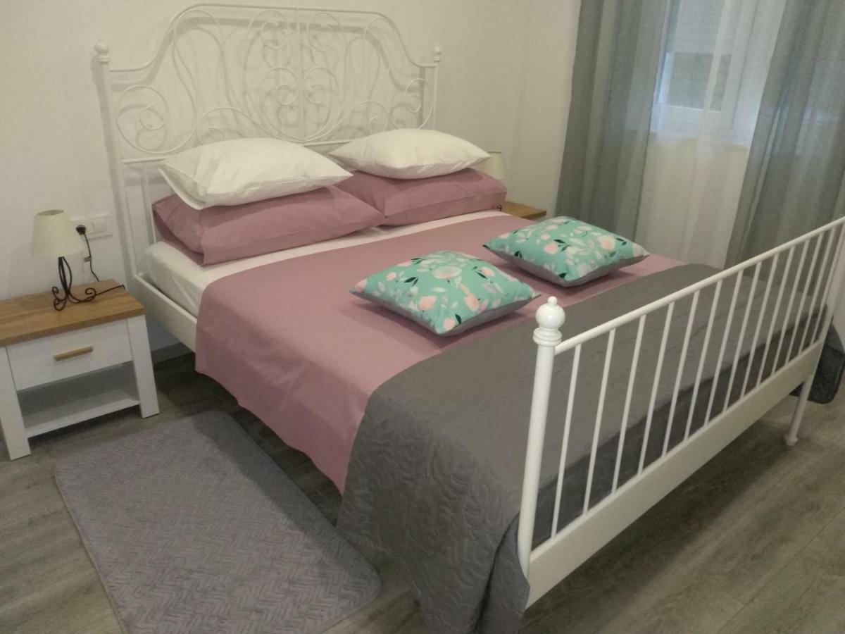 Apartment Simply Rodin Kaštela Екстериор снимка